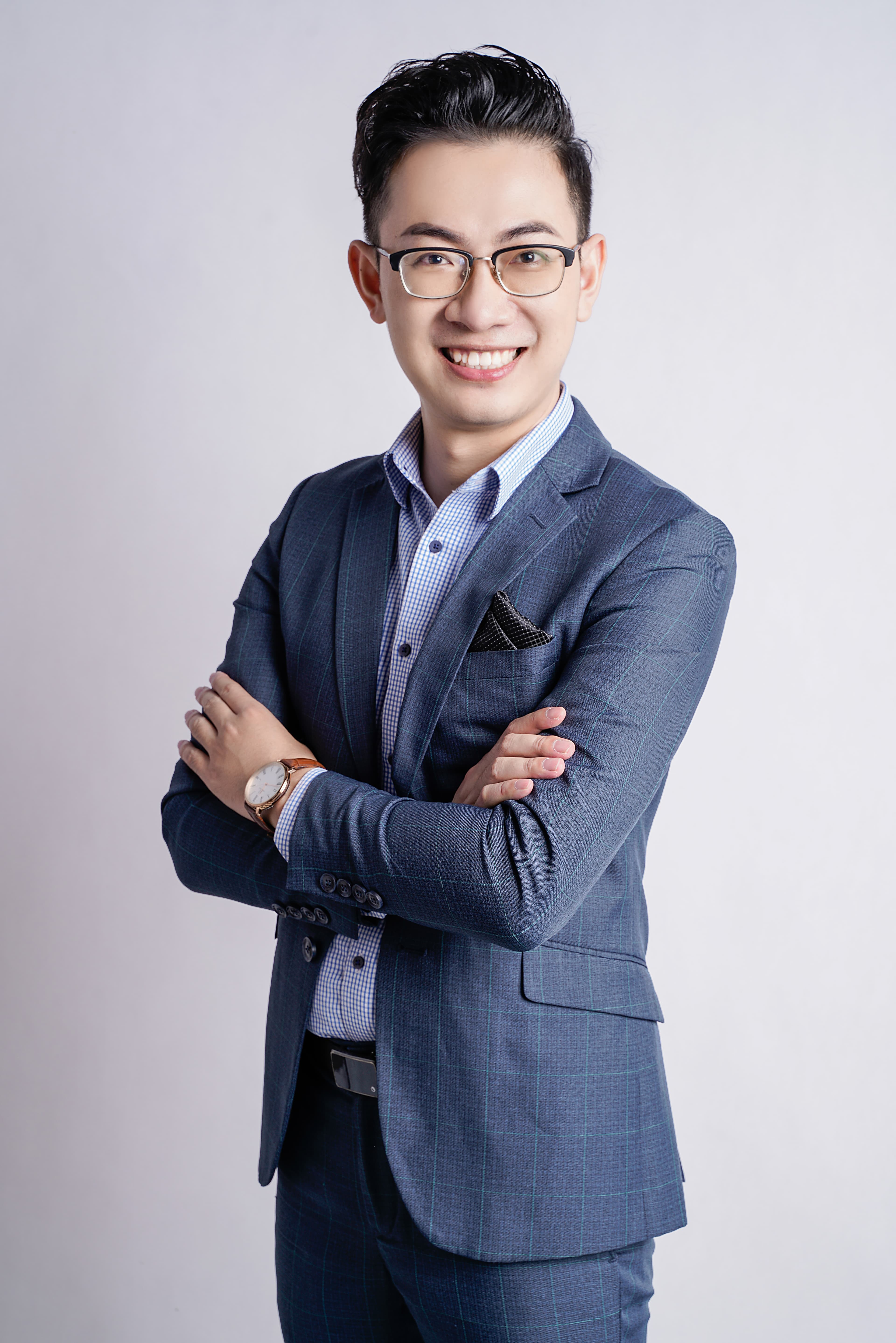 周伟隆老师 - 新加坡记忆大师